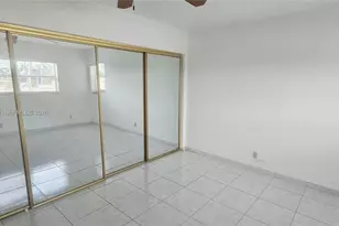 141 NE 10th Ave, Hallandale Beach, FL 33009 - Photo 17