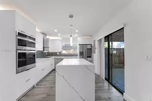 14210 SW 94th Cir Ln, Miami, FL 33186 - Photo 9