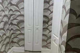 410 SE 2nd St, Hallandale Beach, FL 33009 - Photo 11