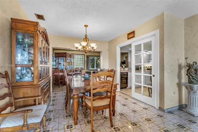 5660 W 13th Ct, Hialeah, FL 33012 - Photo 3