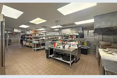 12950 W Dixie Hwy, North Miami, FL 33161 - Photo 9