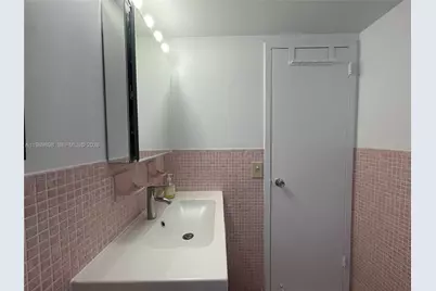 221 Meridian Ave #410, Miami Beach, FL 33139 - Photo 17