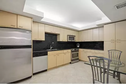 5001 Collins Ave #9H, Miami Beach, FL 33140 - Photo 13