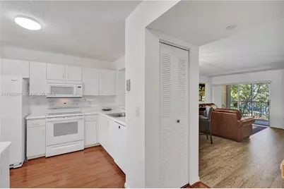 9511 Weldon Cir #G306, Tamarac, FL 33321 - Photo 7