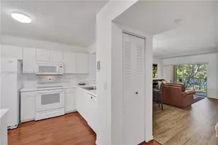 9511 Weldon Cir, Tamarac, FL 33321 - Photo 7