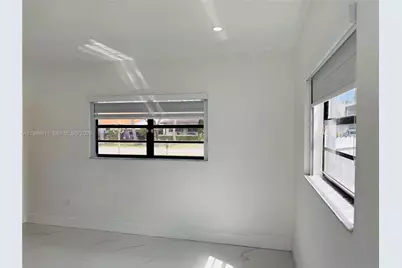 706 W 40th Pl #Efficiency, Hialeah, FL 33012 - Photo 11