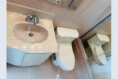 706 W 40th Pl #Efficiency, Hialeah, FL 33012 - Photo 21