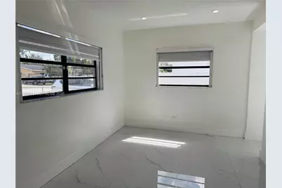 706 W 40th Pl #Efficiency, Hialeah, FL 33012 - Photo 13