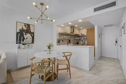 2899 Collins Ave #847, Miami Beach, FL 33140 - Photo 7