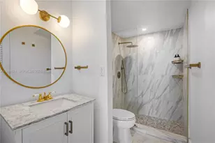 2899 Collins Ave, Miami Beach, FL 33140 - Photo 13