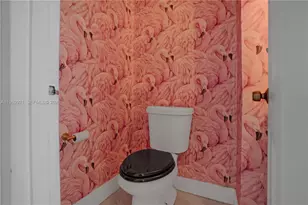 2899 Collins Ave, Miami Beach, FL 33140 - Photo 15