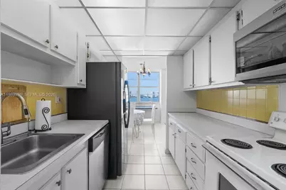 250 174th St #915, Sunny Isles Beach, FL 33160 - Photo 9