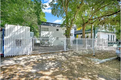 641 NW 2nd St #1, Miami, FL 33128 - Photo 23