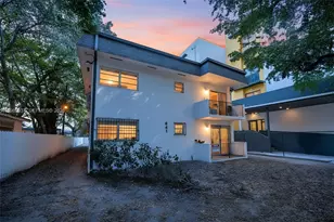 641 NW 2nd St, Miami, FL 33128 - Photo 19