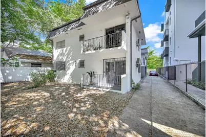 641 NW 2nd St #1, Miami, FL 33128 - Photo 3