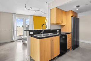 7600 Collins Ave, Miami Beach, FL 33141 - Photo 13