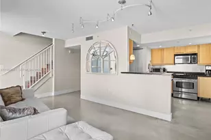 7600 Collins Ave, Miami Beach, FL 33141 - Photo 9