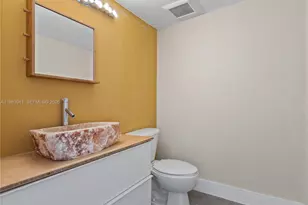 7600 Collins Ave, Miami Beach, FL 33141 - Photo 25