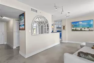 7600 Collins Ave, Miami Beach, FL 33141 - Photo 11