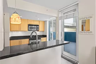 7600 Collins Ave, Miami Beach, FL 33141 - Photo 15