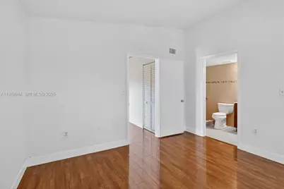 400 W Palm Cir W #306, Pembroke Pines, FL 33025 - Photo 7