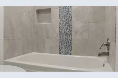 9421 Evergreen Pl #103, Davie, FL 33324 - Photo 11