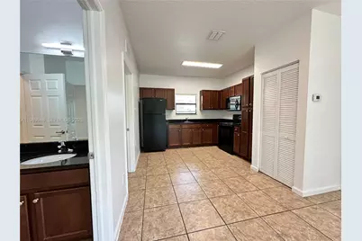 1027 NE 10th Ave #3, Fort Lauderdale, FL 33304 - Photo 7