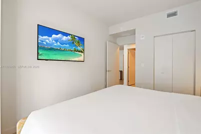 11 NE 26th St #2605, Miami, FL 33132 - Photo 17