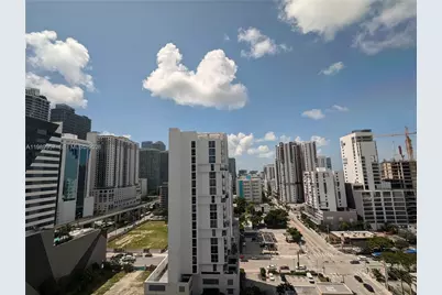 175 SW 7th St #1612, Miami, FL 33130 - Photo 11