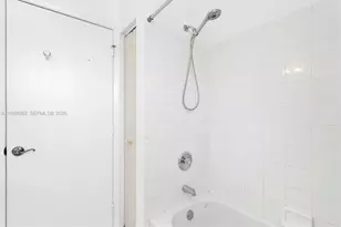 15462 NW 14th Ct, Pembroke Pines, FL 33028 - Photo 15
