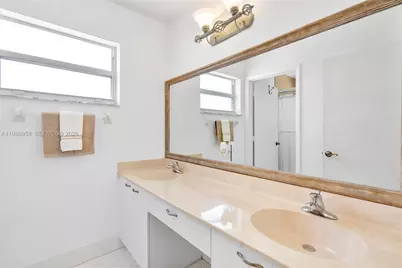 15462 NW 14th Ct, Pembroke Pines, FL 33028 - Photo 11