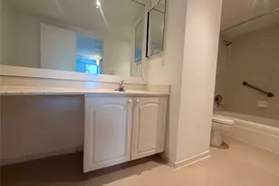 4001 S Ocean Dr, Hollywood, FL 33019 - Photo 23