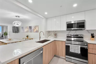 1717 N Bayshore Dr #A-3050, Miami, FL 33132 - Photo 7