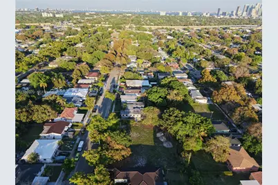 1060 NW 51 St, Miami, FL 33127 - Photo 3