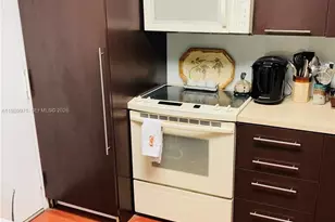 2333 Brickell Ave, Miami, FL 33129 - Photo 15