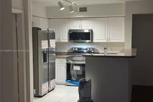 1155 Brickell Bay Dr, Miami, FL 33131 - Photo 5