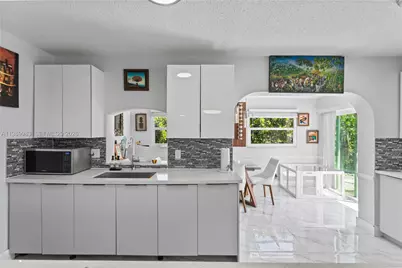 7506 NW 41st St, Coral Springs, FL 33065 - Photo 13