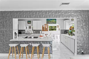 7506 NW 41st St, Coral Springs, FL 33065 - Photo 9