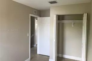 1990 NW 4th Ct, Miami, FL 33136 - Photo 13