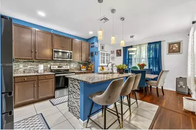330 NW 33rd Ln, Pompano Beach, FL 33069 - Photo 15