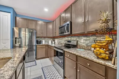 330 NW 33rd Ln, Pompano Beach, FL 33069 - Photo 17