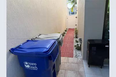 330 NW 33rd Ln, Pompano Beach, FL 33069 - Photo 23