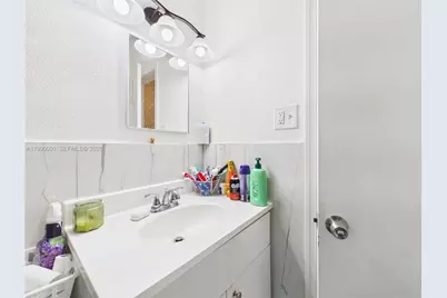 1713 SW 11th Ct, Fort Lauderdale, FL 33312 - Photo 31
