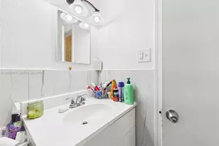 1713 SW 11th Ct, Fort Lauderdale, FL 33312 - Photo 31