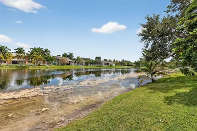 1845 NW 139th Ter, Pembroke Pines, FL 33028 - Photo 55