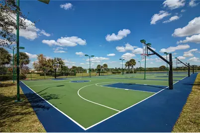 1845 NW 139th Ter, Pembroke Pines, FL 33028 - Photo 85