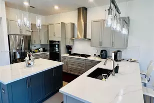 10545 S Lago Vista Cir, Parkland, FL 33076 - Photo 9