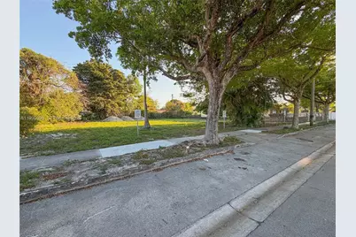 1060 NW 51st St, Miami, FL 33127 - Photo 17