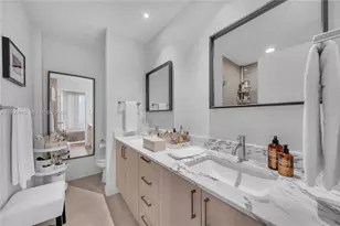 320 NE 126th St, North Miami, FL 33161 - Photo 5