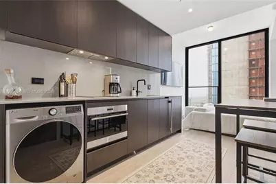 20 NE 11th St #2306A, Miami, FL 33132 - Photo 9